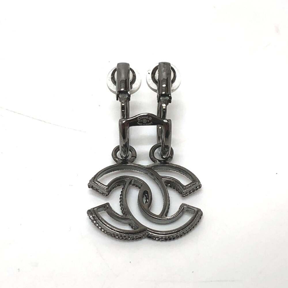 Chanel Clip-On Earrings #207384C70B - Picture 2 of 9